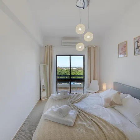 Apartment T2 Renovated With Ocean View Vilamoura Quarteira