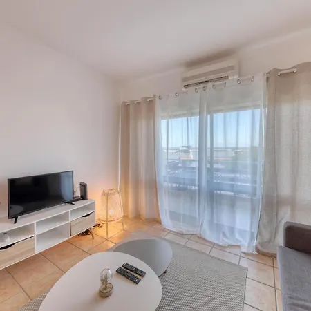 Apartment T2 Renovated With Ocean View Vilamoura *