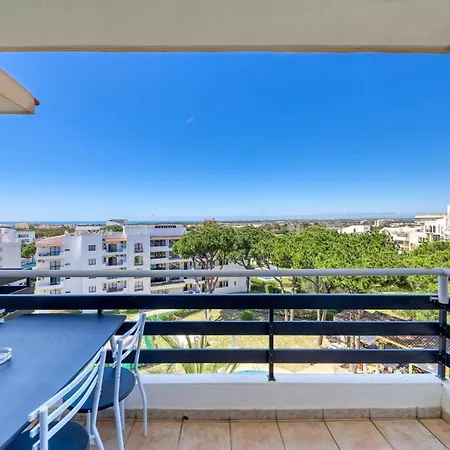 Apartment T2 Renovated With Ocean View Vilamoura *