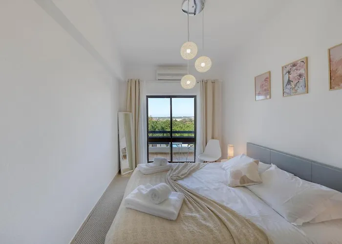Apartment T2 Renovated With Ocean View Vilamoura Quarteira