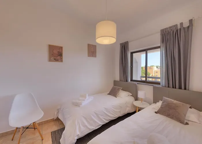 Apartment T2 Renovated With Ocean View Vilamoura