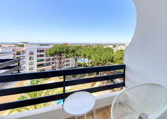 T2 Renovated With Ocean View Vilamoura Apartment