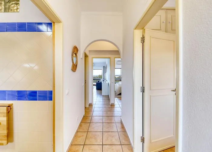 Apartment T2 Renovated With Ocean View Vilamoura *